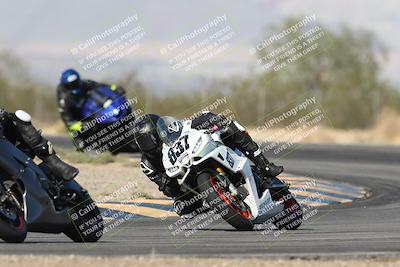 media/Nov-16-2025-Race Pace (Sun) [[8c5fa54630]]/Verified Riders/2-Turn 7 (945am)/